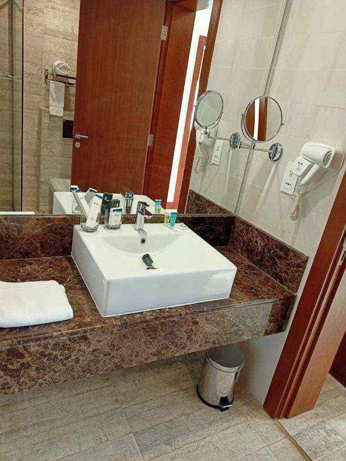 Grand Tourist Hotel Mascate Extérieur photo